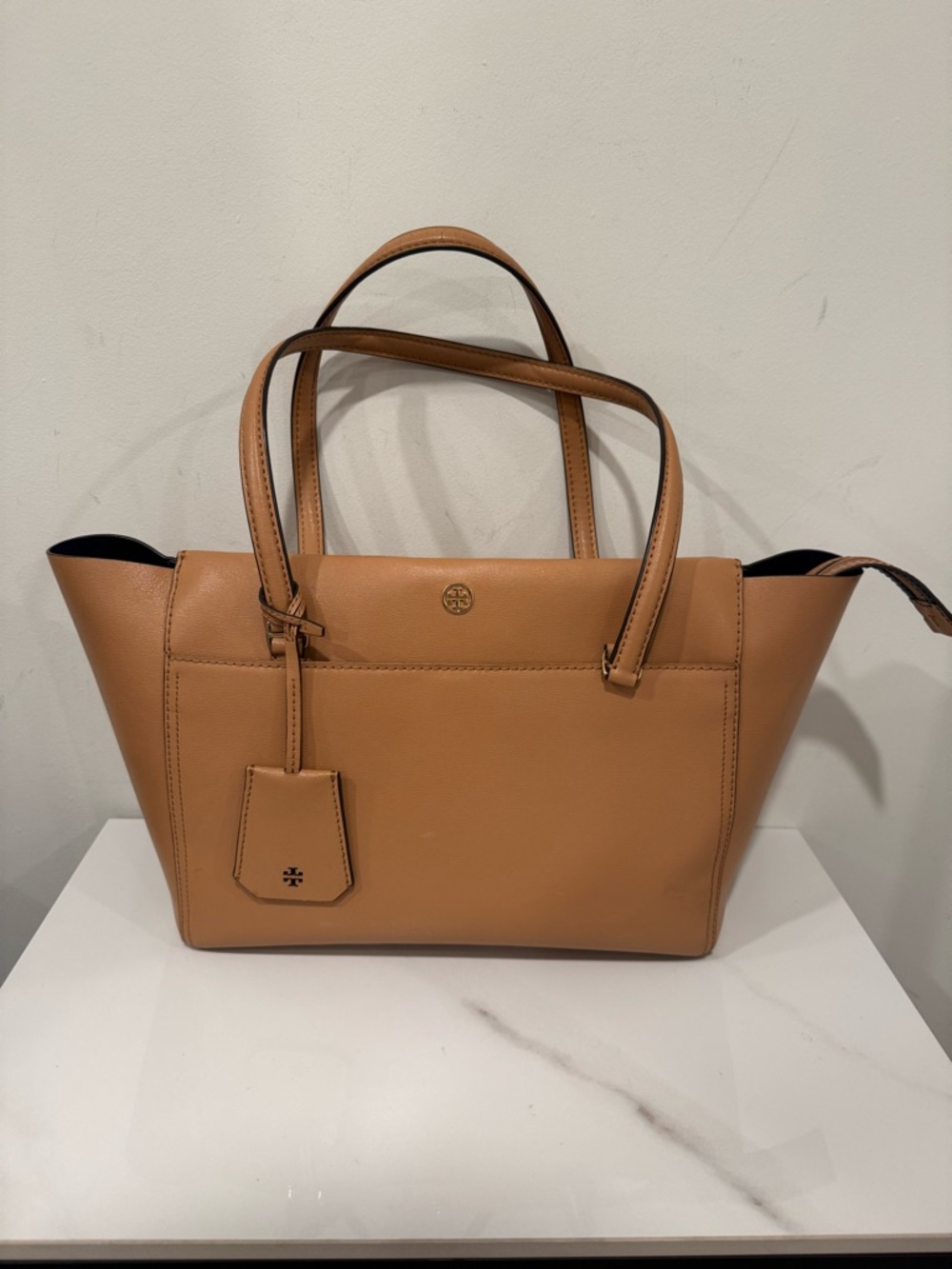Tory Burch Parker Tan Leather Tote - Picture 2 of 14